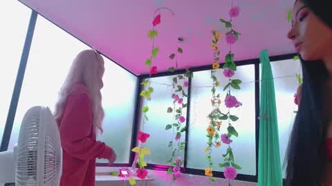 TAYLOR  online show from 10/31/25, 11:44