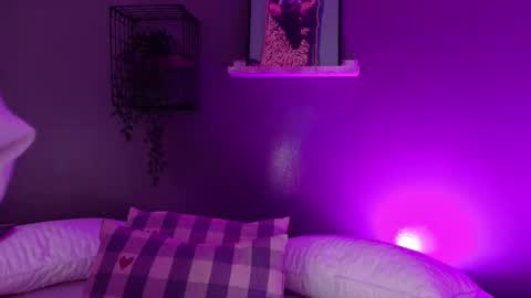 TAYLOR  online show from 11/28/25, 11:46