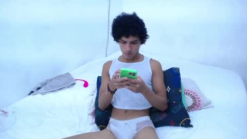 Tayron online show from 12/24/24, 04:19