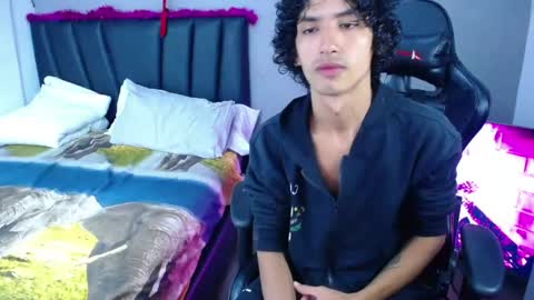 Tayron online show from 05/25/26, 06:36
