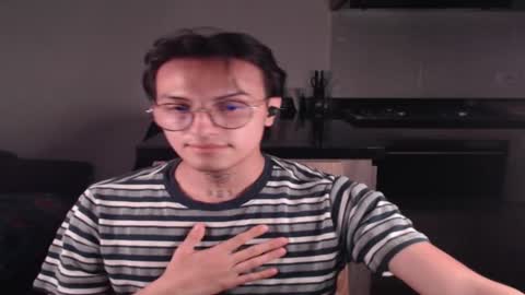 Teo independent model online show from 02/13/25, 06:30