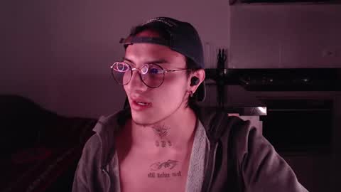 Teo independent model online show from 02/27/25, 04:52