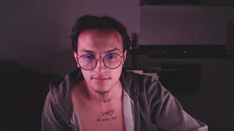 Teo independent model online show from 02/28/25, 06:10