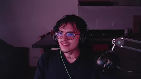 Teo independent model online show from 01/11/26, 04:50