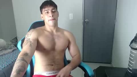 team23hot0 online show from 10/31/25, 03:18