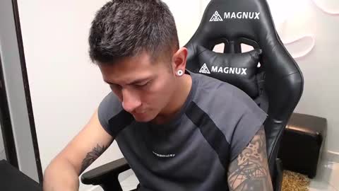 Snapshot of team_dinamite69 chatting on 12/06/24, 02:38 DYNAMITE DUO69 online show from 12/06/24, 02:38