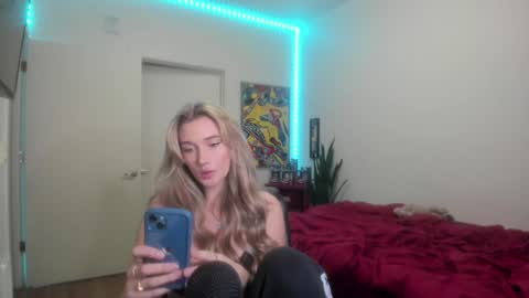 Snapshot of teamtragic chatting on 01/16/25, 01:37 Katy online show from 01/16/25, 01:37