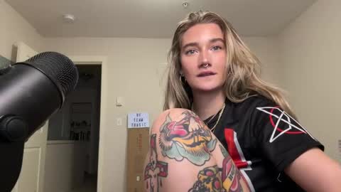 Snapshot of teamtragic chatting on 09/27/25, 02:05 Katy online show from 09/27/25, 02:05