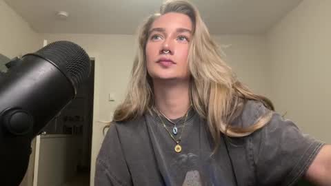 Snapshot of teamtragic chatting on 09/28/25, 02:17 Katy online show from 09/28/25, 02:17