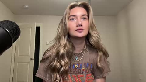 Snapshot of teamtragic chatting on 10/04/25, 01:36 Katy online show from 10/04/25, 01:36