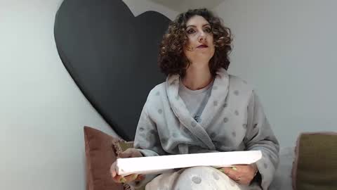 ALICIA--- online show from 04/16/26, 05:19