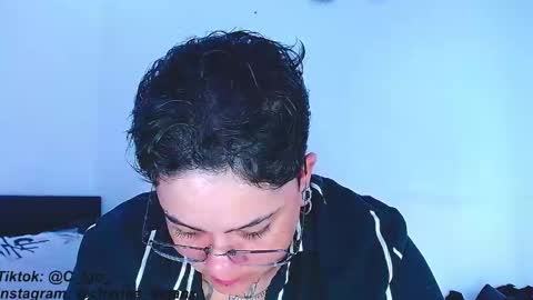 Snapshot of techno_420 chatting on 03/12/25, 07:06 Charlee He online show from 03/12/25, 07:06