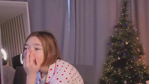 Snapshot of tecna_tonic chatting on 12/17/25, 05:35 all me precious online show from 12/17/25, 05:35