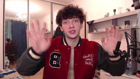 Teddy online show from 12/08/24, 06:39