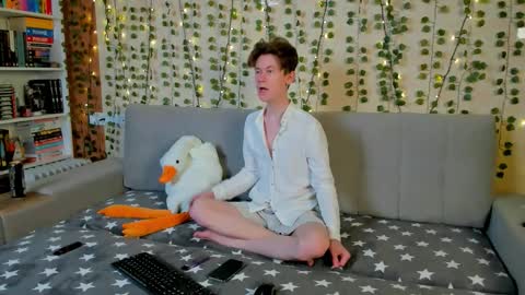 tedy_lun online show from 03/11/26, 08:37
