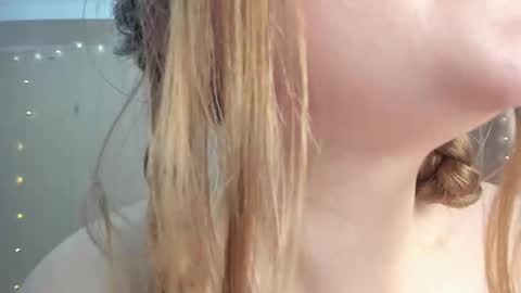 Snapshot of teeencutee chatting on 02/09/25, 08:11 Monika --------------2 stream 700 GMT day online show from 02/09/25, 08:11