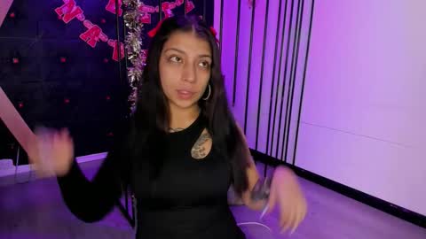 Tayloor online show from 12/14/25, 03:01