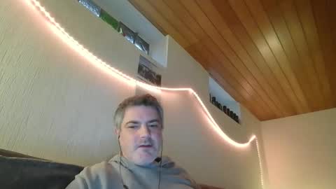 Peter online show from 02/08/25, 07:26