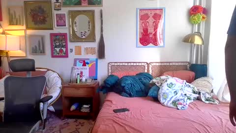 Snapshot of teethirstrap chatting on 12/22/24, 06:15 teethirstrap online show from 12/22/24, 06:15