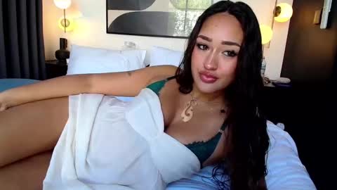 Telea Evans online show from 10/05/25, 01:26