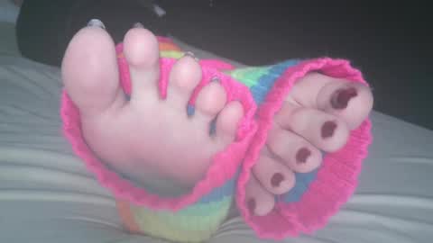 Viv West online show from 02/05/25, 05:09