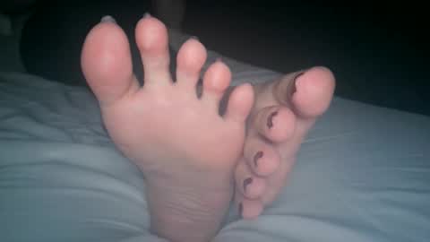 Viv West online show from 11/20/25, 05:07