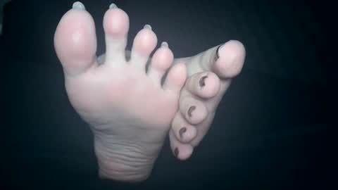 Viv West online show from 12/05/25, 03:48