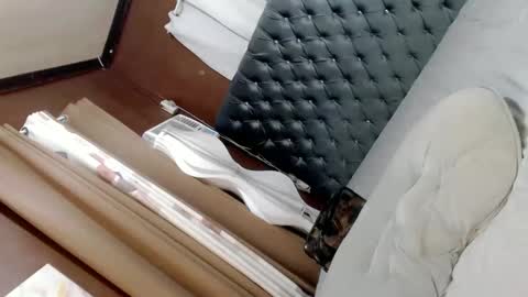 EVA GLASSCOTT online show from 12/03/24, 10:40