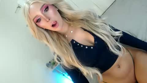 EVA GLASSCOTT online show from 10/07/25, 07:38