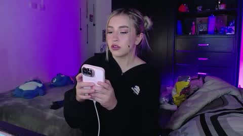 Sara online show from 03/16/26, 05:02