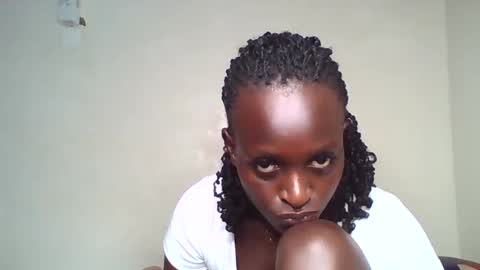 Tori online show from 04/12/26, 11:21