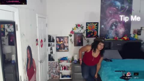 Snapshot of temptressbeauty24 chatting on 10/27/25, 09:08 Gaia online show from 10/27/25, 09:08