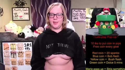 Pixie and Tentacle Overlord online show from 01/08/25, 10:48