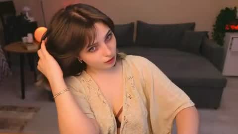 tender_meow online show from 06/12/26, 10:08