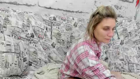 tenderly_sophie online show from 11/02/25, 01:13