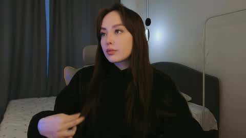 Mia online show from 04/22/26, 01:45