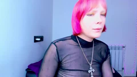 Kira online show from 10/09/25, 04:43