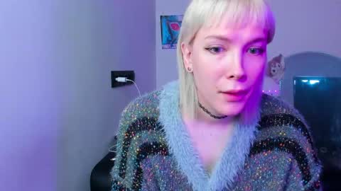 Kira online show from 05/19/26, 03:13