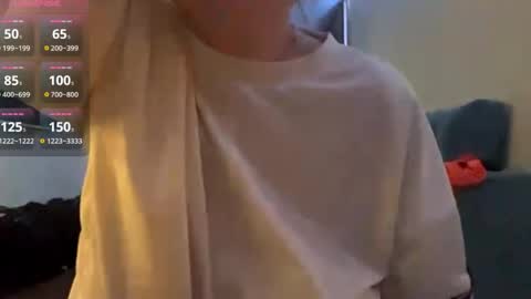 Hello My name is Ida I will be very glad to see you 3 online show from 04/10/26, 08:46