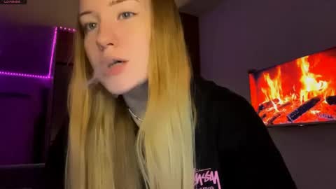 Hello My name is Ida I will be very glad to see you 3 online show from 04/11/26, 06:01