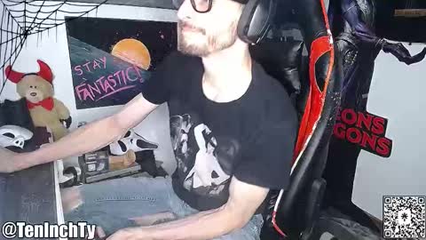 Ty online show from 10/30/25, 04:30