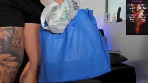 Teo Ferrer online show from 11/04/25, 08:30