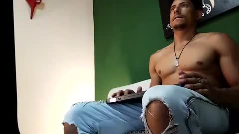 Snapshot of teoyes_ chatting on 09/12/25, 11:04 teoyes_ online show from 09/12/25, 11:04