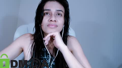 Snapshot of ter23m chatting on 01/22/25, 01:42 Lisa online show from 01/22/25, 01:42