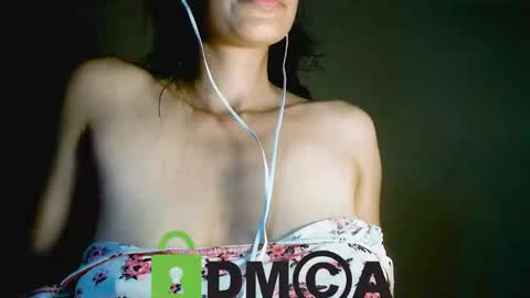 Snapshot of ter23m chatting on 02/11/25, 08:10 Lisa online show from 02/11/25, 08:10