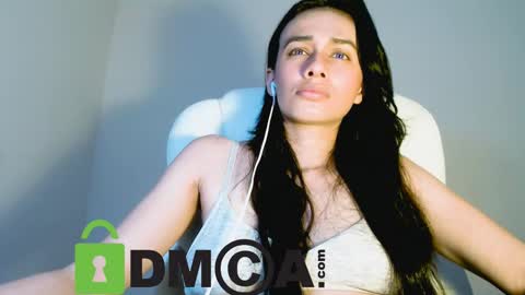 Snapshot of ter23m chatting on 02/14/25, 01:13 Lisa online show from 02/14/25, 01:13