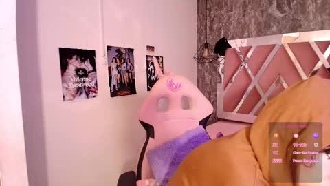 Snapshot of terraelowen chatting on 10/18/25, 11:33 Terra Elowen online show from 10/18/25, 11:33