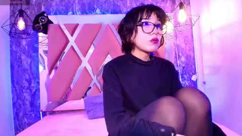 Snapshot of terraelowen chatting on 10/21/25, 11:33 Terra Elowen online show from 10/21/25, 11:33