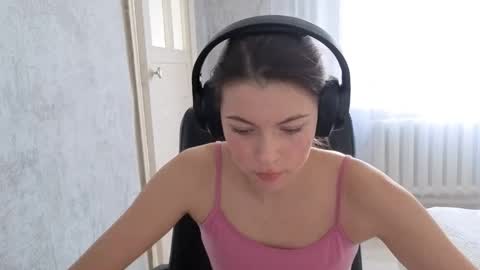 Anny Simpson online show from 10/13/25, 04:23