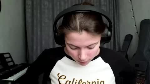 Anny Simpson online show from 03/10/26, 06:29